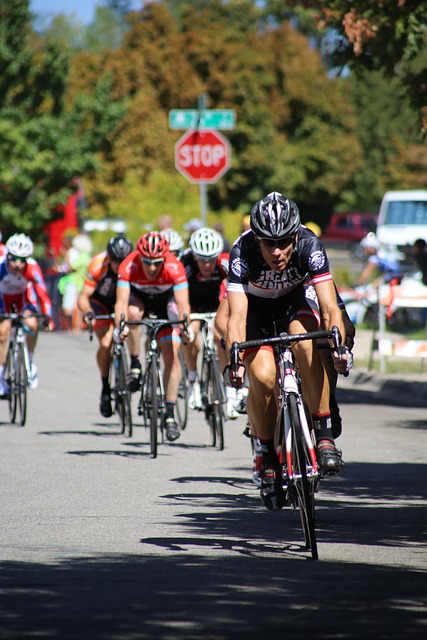 杜兰特在比赛中意外受伤，提前离场，太阳队陷入困境.